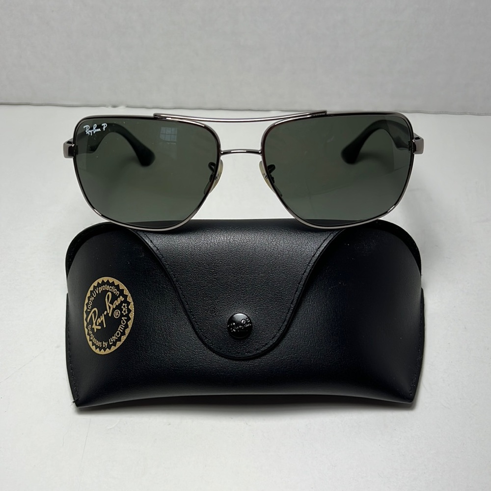 RAY BAN RB4383 Polarized Aviator Sunglasses